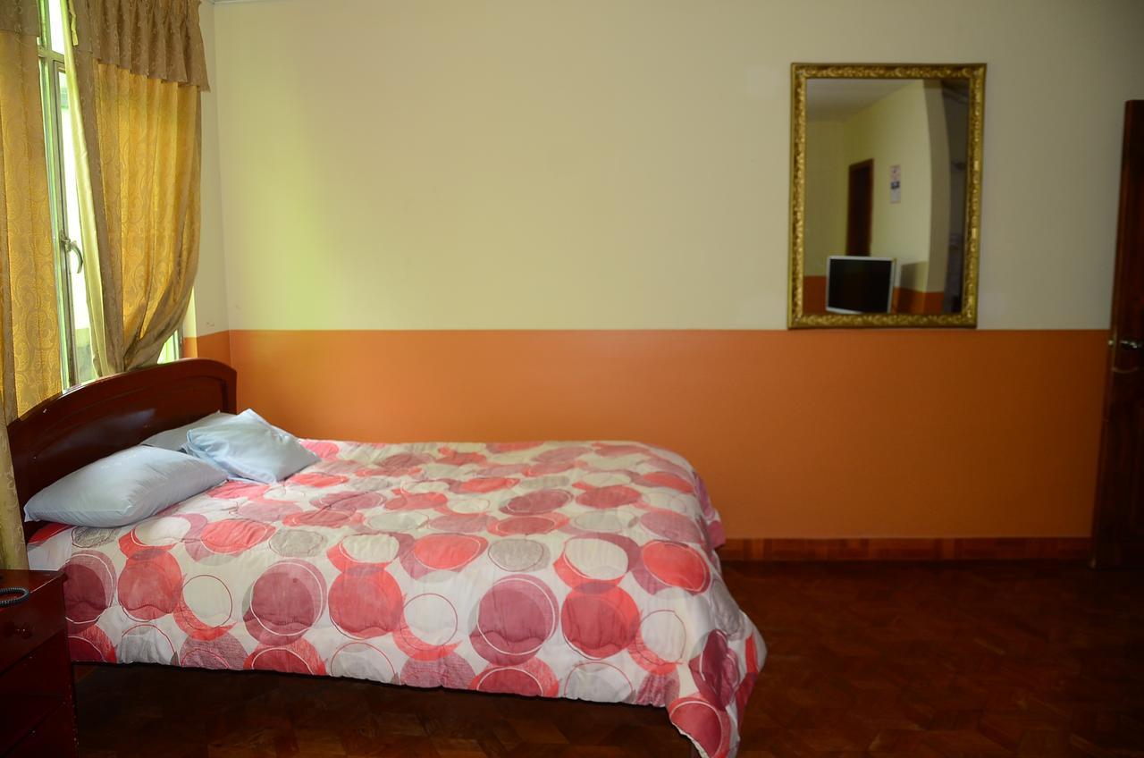 Hotel Real Madrid Riobamba Exterior foto